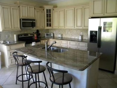 Holmes Beach Vacation Rental Sleeps Eight Guests
